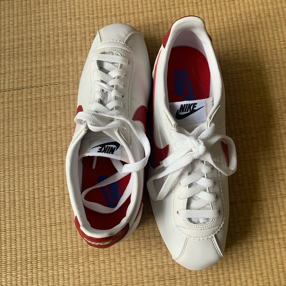 Nike Shoes - Nike White and Red Sneakers